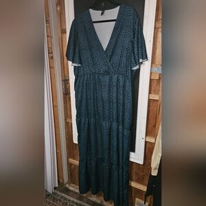 Elegant Green/Black Polka Dot Maxi Dress